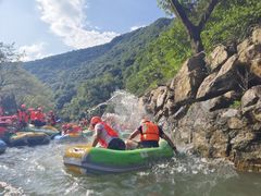 -雅鲁激流探险漂流