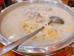 脊骨炖酸菜-东北农家小院(定西路店)