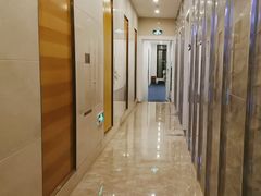 -跃动游泳健身俱乐部(新华传媒店)