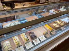 面包甜点陈列柜-奈诺甜品·生日蛋糕·下午茶(古城店)