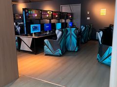 -涨巢·潮玩水疗局