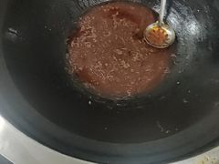 -东北烧烤铁锅炖水库鱼