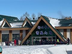 -亚布力新体委滑雪场