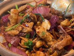 -胡须佬鸡煲四季火锅店(石厦西村直营店)