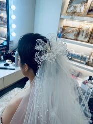 -现代经典婚纱摄影