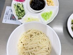 炸酱面-河沿肉饼Beijing Pie(锡拉胡同店)