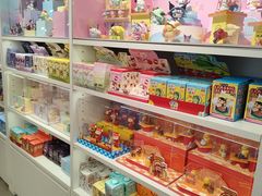 -名创优品(北京新中关购物中心地铁层店)