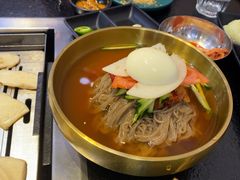 -臻牛烤肉