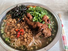 碎肉生榨米粉+猪蹄-胜嘉生榨米粉(科园总店)