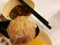 花膠雲吞-鲜入围煮花胶鸡海鲜火锅