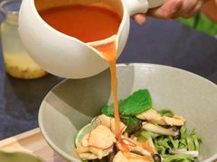 招牌酸汤鱼抹茶面配酸红汤-théATRE茶聚场·餐厅(环球金融中心店)