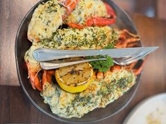 -Chom Cafe and Restaurant