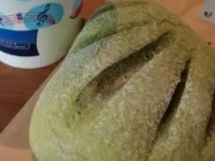 抹茶奶酥软欧包-瑞幸咖啡(前海卓越时代广场店)