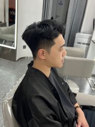 -艾美A·M Hair Salon