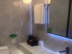 -贝尔大酒店(海拉尔伊仕丹购物广场店)