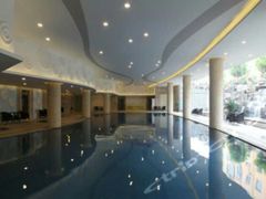 -格易美游泳馆健身房(新昆仑店)