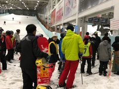 -乔波室内滑雪场
