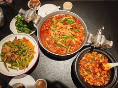 -万重锦·人文川菜馆(骡马市店)