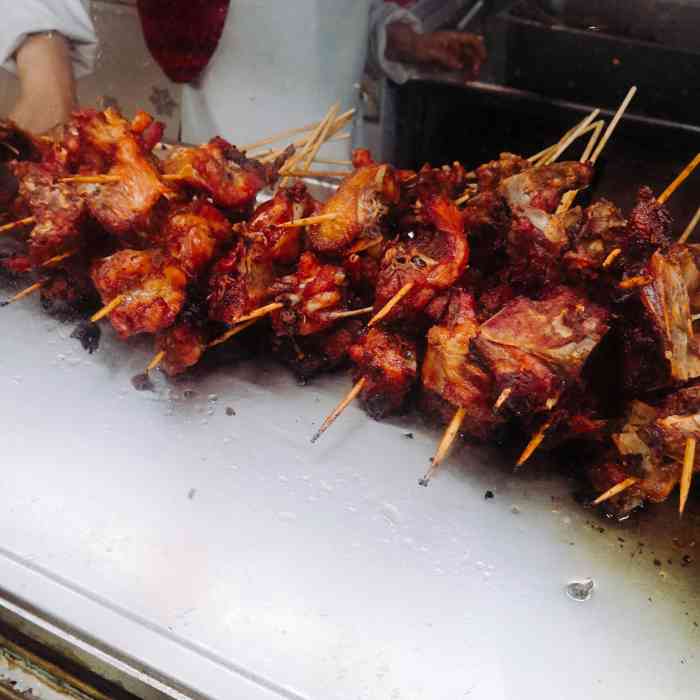 中街兴隆qq鸡架甘梅地瓜-"吃的人多,不过,有时需要排队,喜欢这味道.