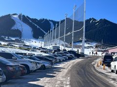 -丝绸之路山地度假区滑雪场