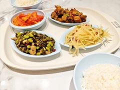 -荣华基·现炒快餐(肇嘉浜路店)