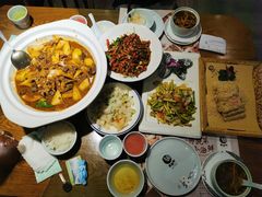 -黄泥岗·地道湖北菜(奥特莱斯店)