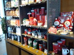 零售区-星巴克臻选(深圳龙华红山天虹店)