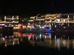 -临江餐馆二楼美食部落