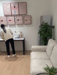 点击看大图 -舒欣头疗·俏丝谧语 白发脱发专业护理