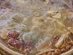 -广味炭炉鸡煲(宝业路分店)