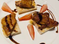 -大中华希尔顿酒店-念自助餐·嗨啤·小龙虾