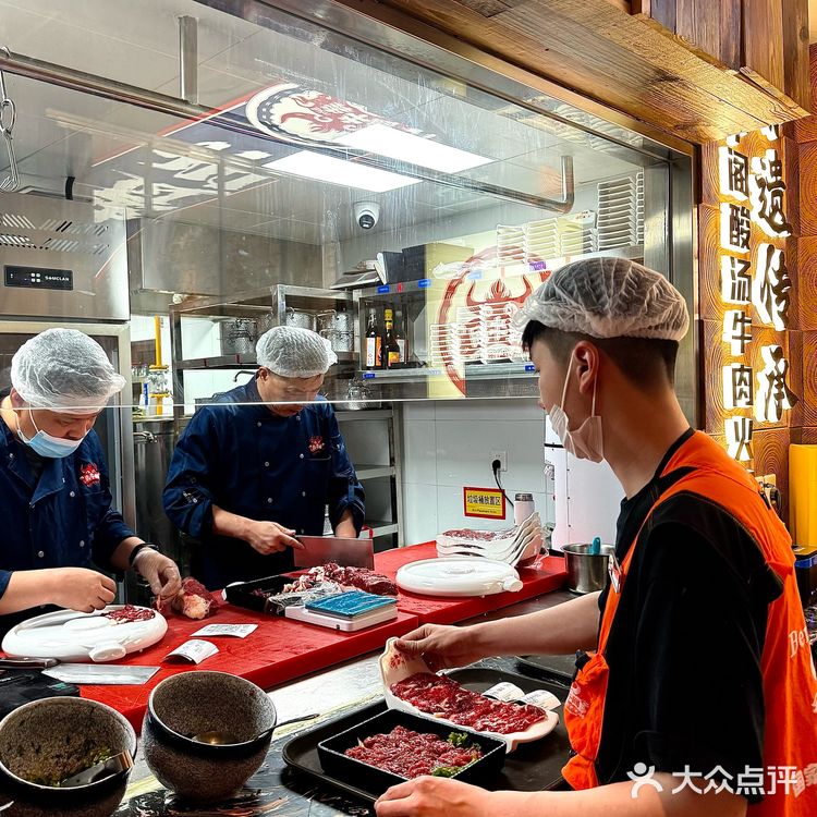 这锅菌汤鸡鲜到我连喝三碗！爱了云南风味！