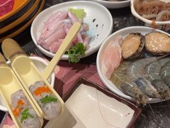 -牛YO寿喜烧·铁板烧和牛火锅自助(市府恒隆店)