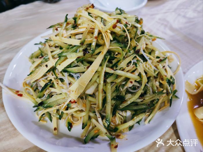 鸡炖兔图片