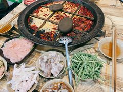 -渝嘴小老弟老火锅(华新村店)