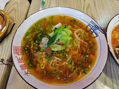 酸汤臊子面-大嘻咹biangbiang面(历史博物馆店)