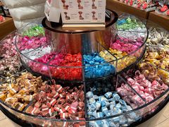 -Laderach 莱德拉(上海环贸iapm店)