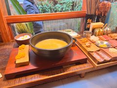 -银米·云南传统过桥米线(双廊黑金冠店)