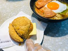 菠蘿油-华嫂冰室(湾仔店)