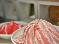 雪花猪颈肉-三人行骨头王火锅(长寿店)