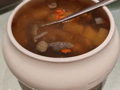 竹荪乌鸡汤-辣螃铠盆盆蟹大排档(海昌店)