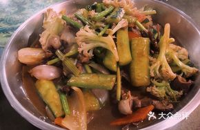 Signature Large Pot Dish