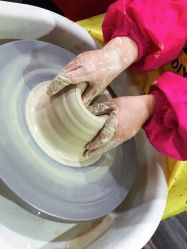 -泥娃娃DIY陶吧(易生活购物公园店)
