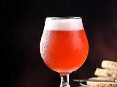 草莓精酿-海风酒吧 喝精酿 听民谣(阿那亚礼堂店)