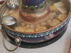 -毛辣果·贵州红酸汤牛肉火锅(西单店)