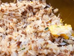窝蛋牛肉饼煲仔饭-红星光发煲仔饭(文海店)