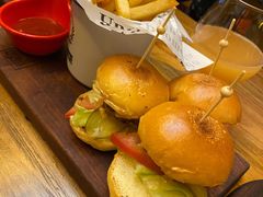 -麦落精酿啤酒餐吧(先农大院店)