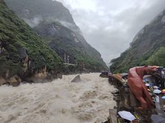 -丽江虎跳峡景区-售票处