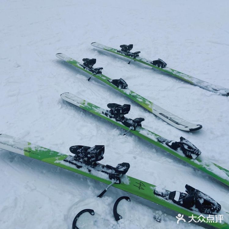 南方冬日的最佳打开方式——玩转云上草原滑雪场