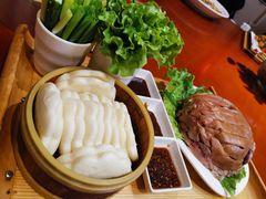-鹤鸣嘉印象饭店(东市场小区店)
